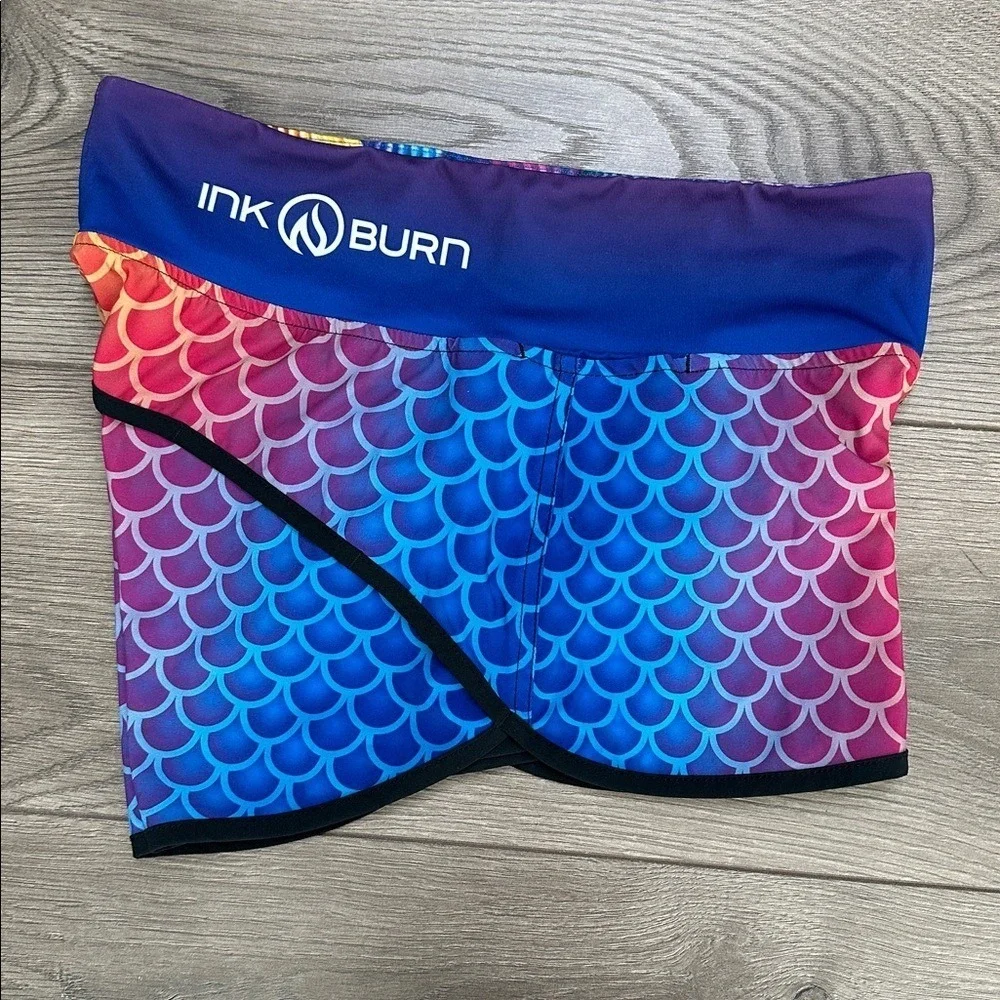 INKnBURN Mermaid Scale Performance Lined Running Shorts Blue Red Size 6 - Picture 4 of 13